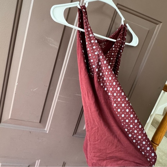 LOFT XS PETITE TANK TOP BLOUSE, Solid Burgundy with White Flowers - Picture 6 of 6